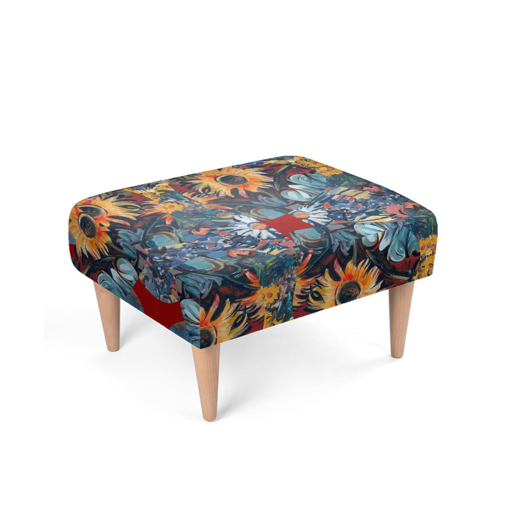 Royal Footstool: Queen of Hearts