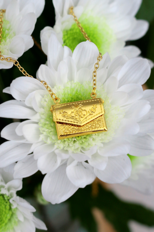 Daisy Envelope Locket Necklace | 24K Gold Plated