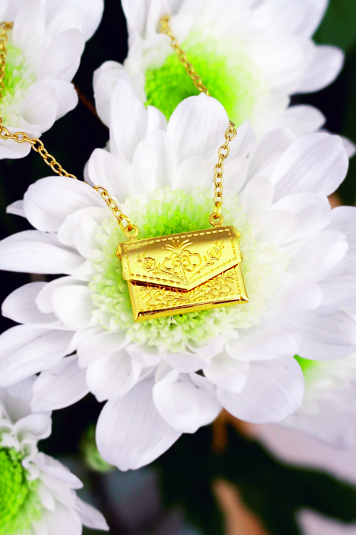 Daisy Envelope Locket Necklace | 24K Gold Plated